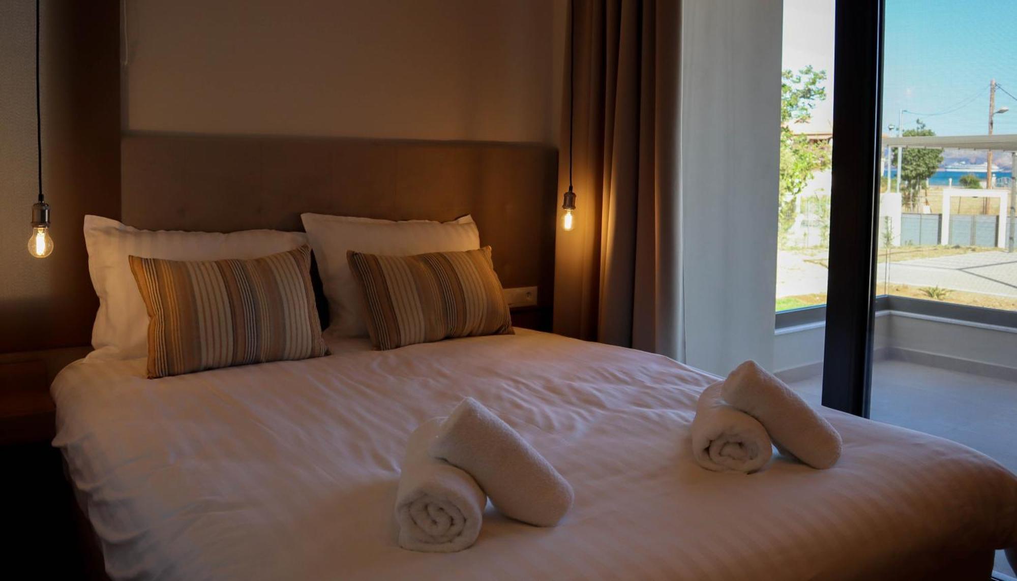 Almyres Luxurious Residences Myloi Bagian luar foto